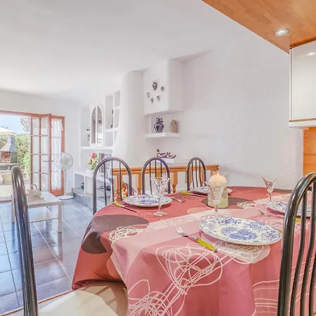 Feriehus Lovely In With House Sea View Tossa de Mar